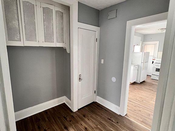 4th image of 1379 Belle Ave APT 7