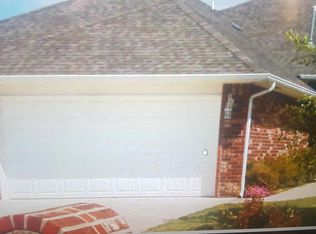 205 Rosewood St, Moore, OK 73160