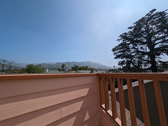 4th image of 1023 N Alameda Ave