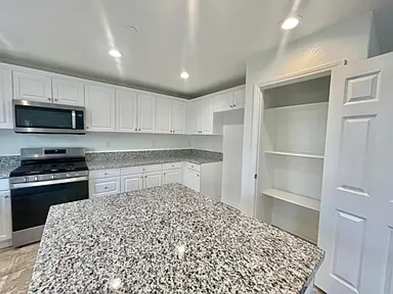20182 Sanquinella Cir — Photo 3