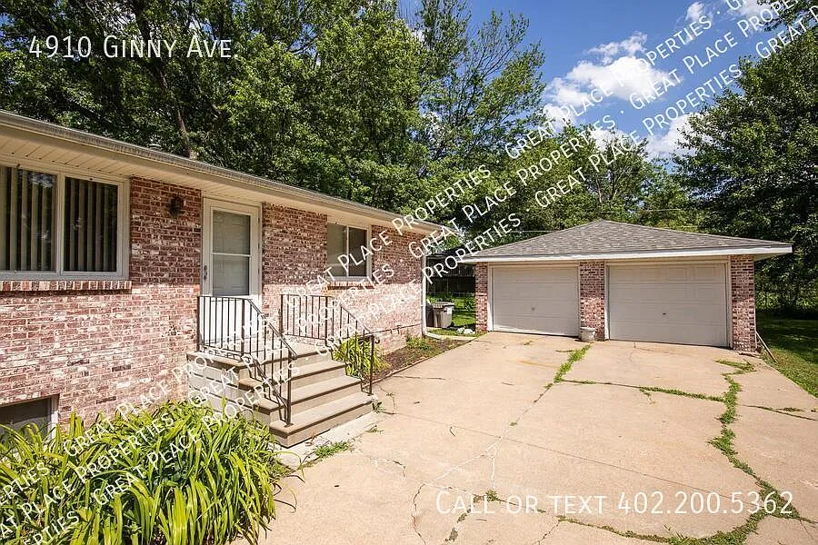 2 bed, 884 sqft, $1,299 — Photo 4