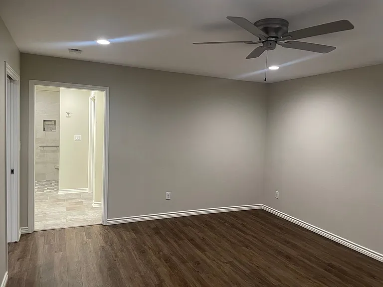 1409 N Blair St — Photo 10