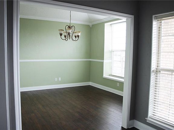 3rd image of 6507 Longbranch Ct