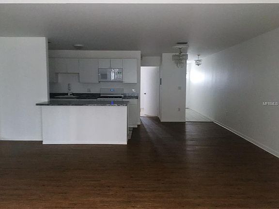 5th image of 5530 80th St N Unit C303