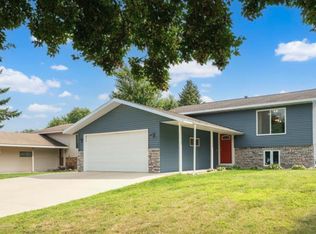 948 41st St NW, Rochester, MN 55901