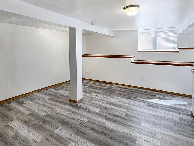913 N 6th St #6 — Photo 9
