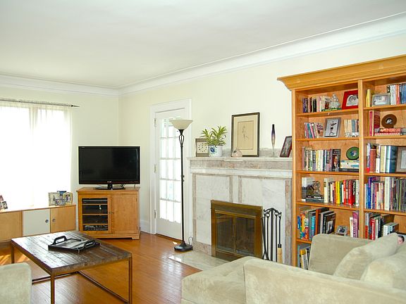 2nd image of 45 E Poplar St