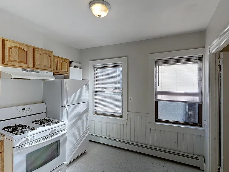 31 Wigglesworth St #I — Photo 6