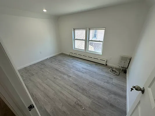 Rented by Reavis | media 10