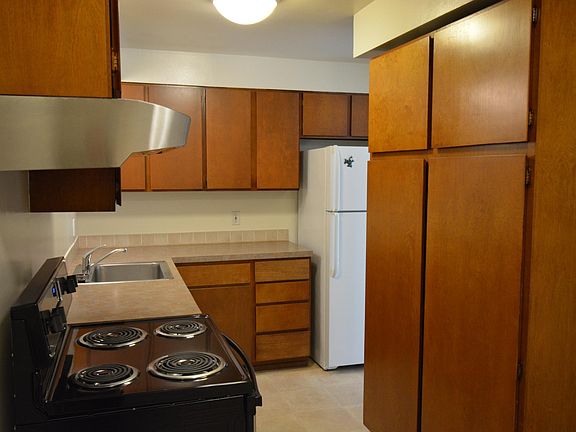 5th image of 3326 Hoyt Ave APT 2