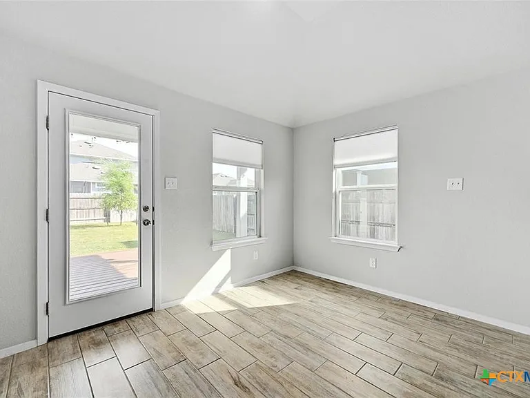 250 Sage Meadows Dr — Photo 12