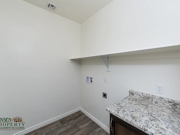 3252 E Tanoak Dr — Photo 17