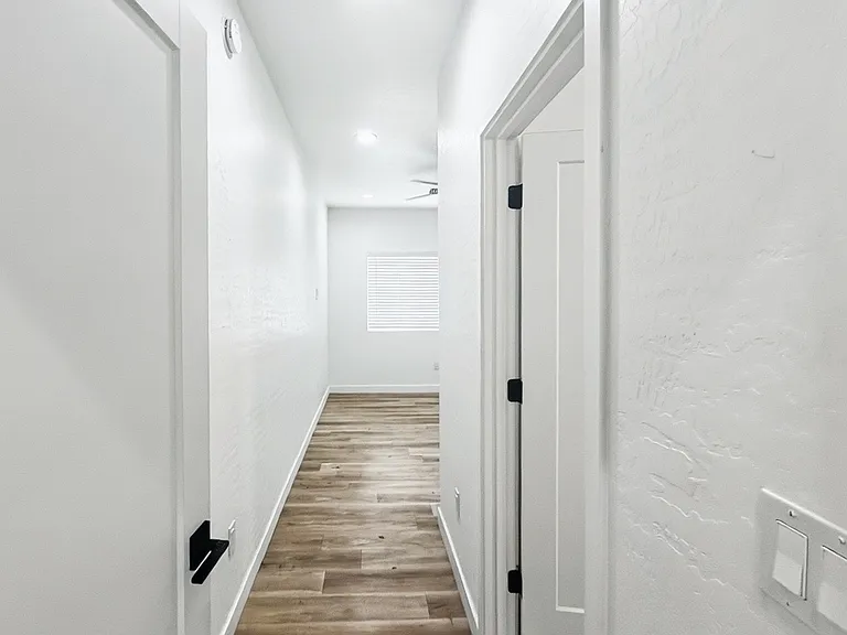 4202 N 10th St #4 — Photo 14