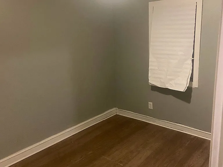 1774 Pershing St — Photo 5
