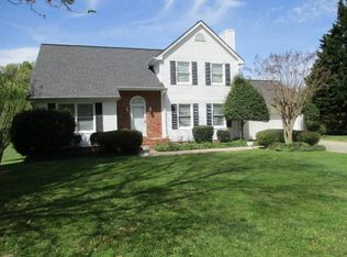 587 Avondale Dr, Rocky Face, GA 30740