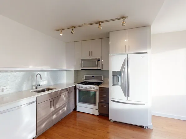 401 East 34th Street S16X image 1 of 8