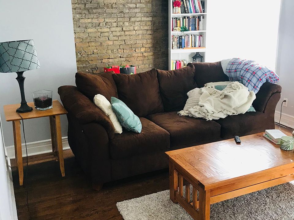 1st image of 724 W Cornelia Ave APT 2