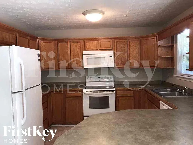 5036 Balus Dr — Photo 4