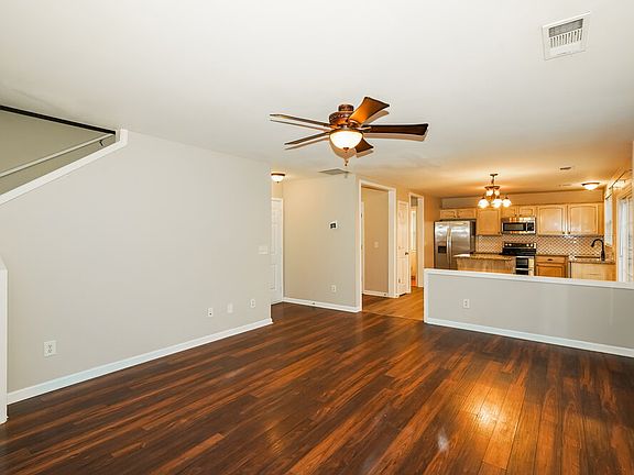 5th image of 1719 Eagle Trace Dr
