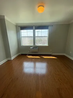 Rented by PMG Real Estate  | media 21