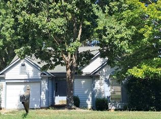 9901 Ashley Farm Dr, Matthews, NC 28105