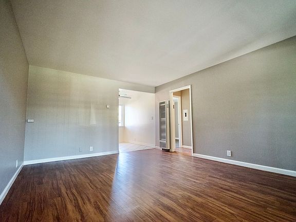 3rd image of 1536 Oxford St #1