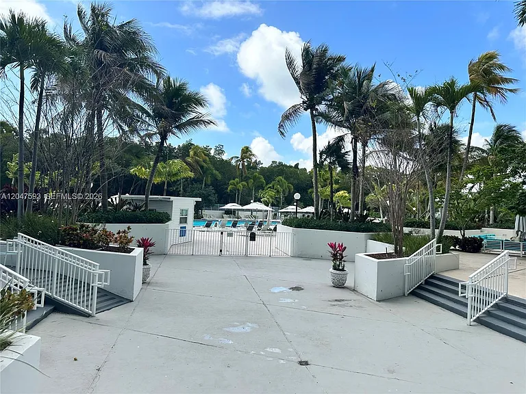 100 Bayview Dr #911 — Photo 10
