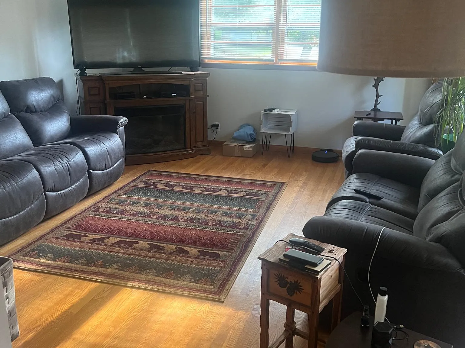 3 bed, 1876 sqft, $1,950 — Photo 3