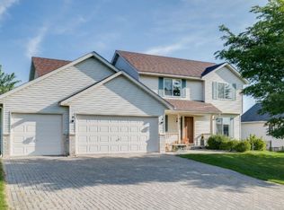 413 Dakota Ave, Roberts, WI 54023