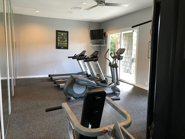 Stonewood Village Apartments — Photo 7