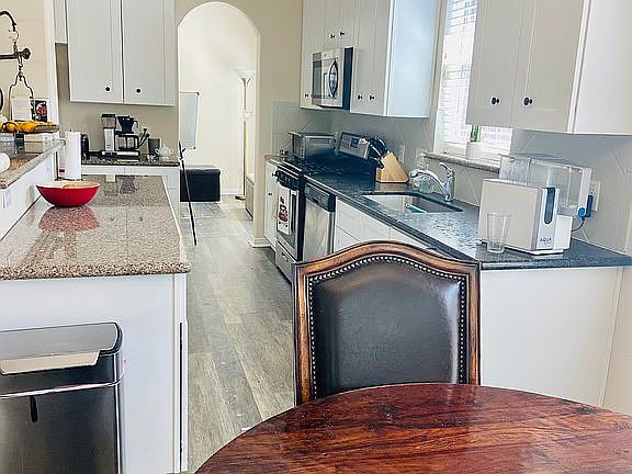 4th image of 3828 Armand Dr