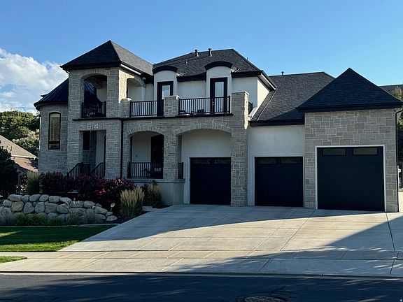 3rd image of 614 E High Ln