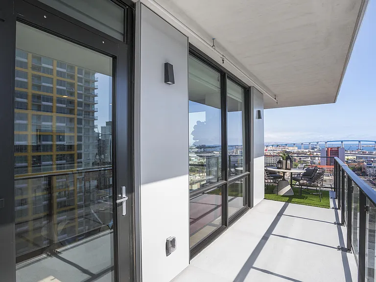 Shift Apartments — Photo 10