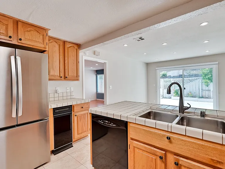 6651 Bunker Hill Ct — Photo 8