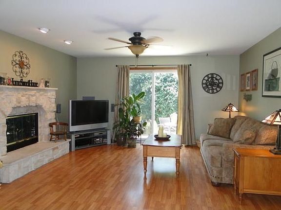 4th image of 405 Park Place Ct #A