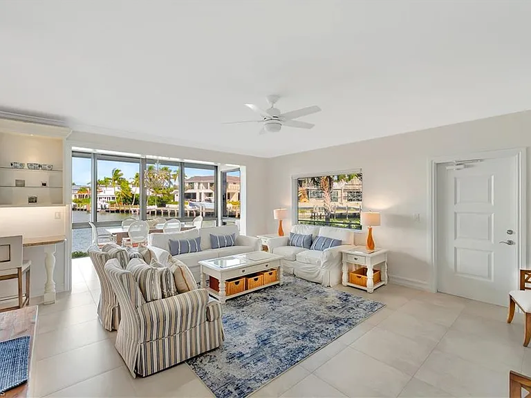 2258 Gulf Shore Blvd N #O1 — Photo 4