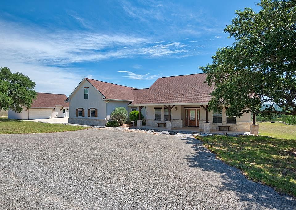 1st image of 165 Kamira Dr N