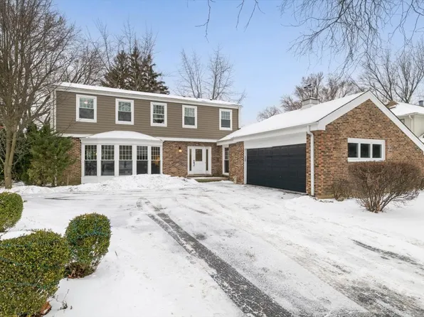 50 Red Oak Ln, Highland Park, IL 60035