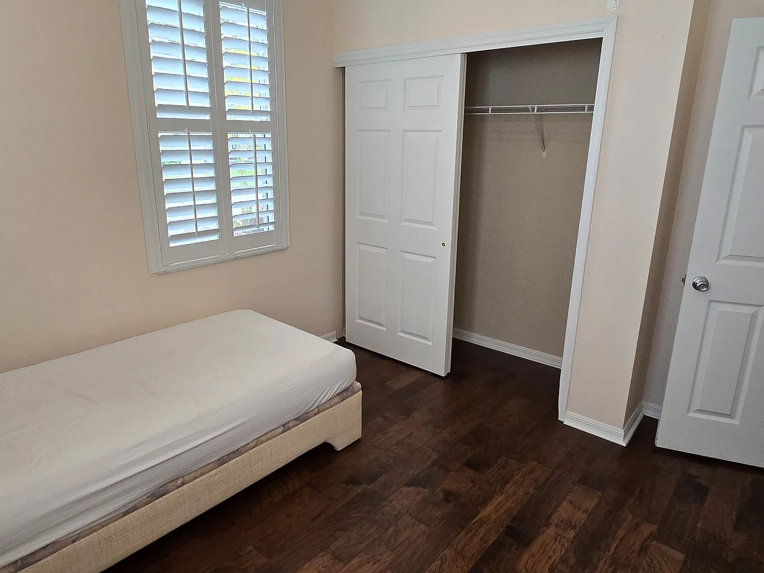 3 bed, 1863 sqft, $2,400 — Photo 3