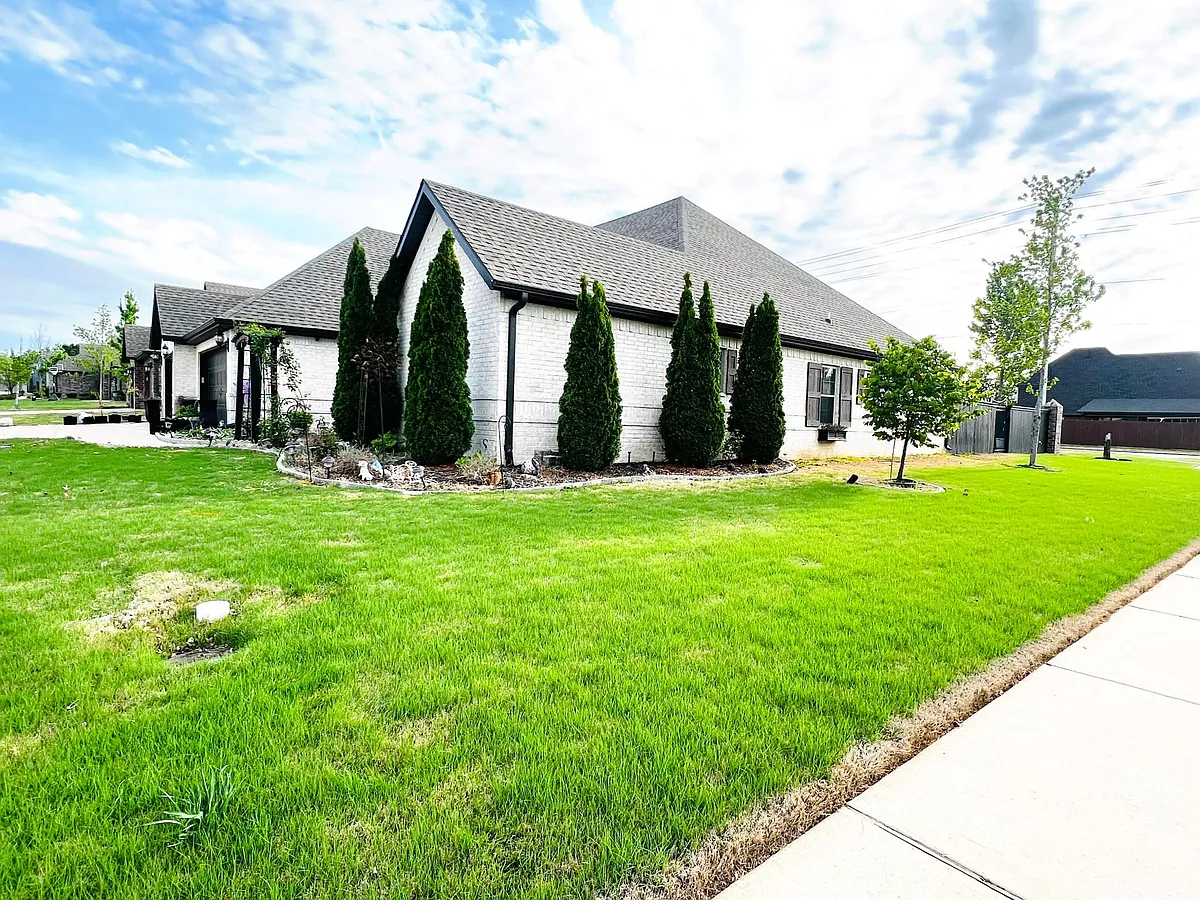 Building Photo - 4100 Heartwood St