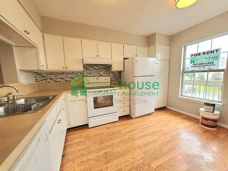 4944 Willow Pointe Ln — Photo 2