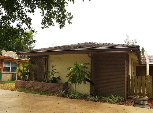 3700 Riverside Dr Photo 1