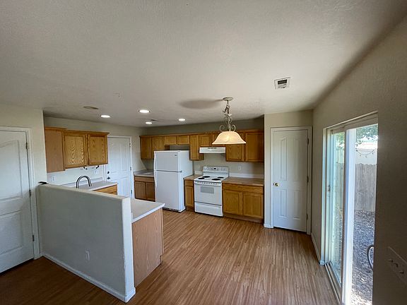 4th image of 10583 Butte Dr