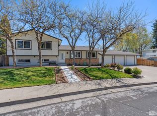 1690 Rayburn Dr, Reno, NV 89503