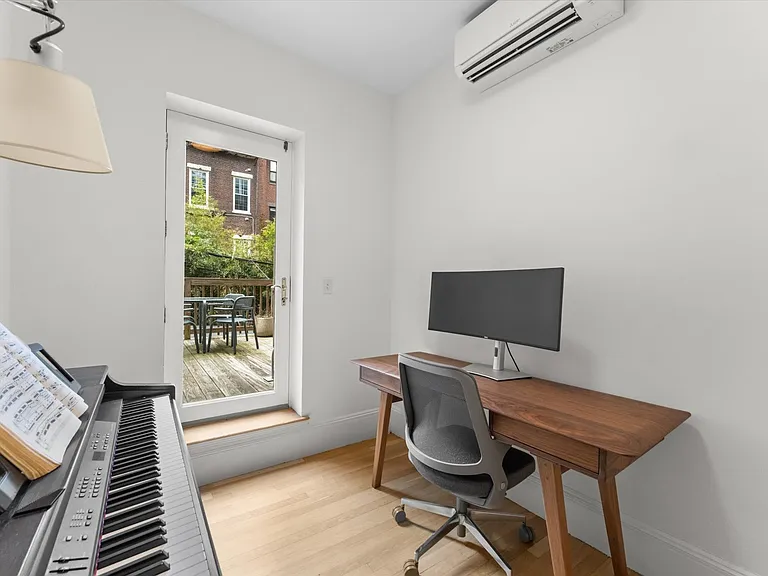 76 Waltham St #2 — Photo 12