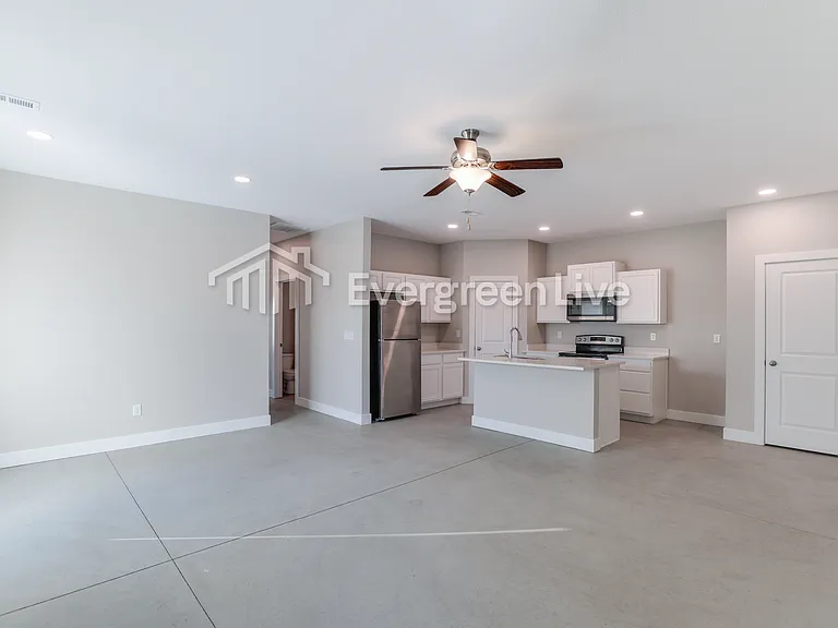 123 E Santa Fe Cir — Photo 6