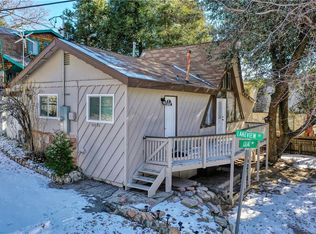 29392 Lake View Dr, Cedar Glen, CA 92321