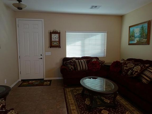 4th image of 824 W Basswood Ave