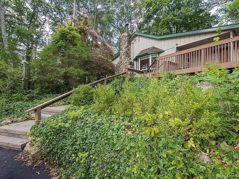 56 Bluff Ave — Photo 4