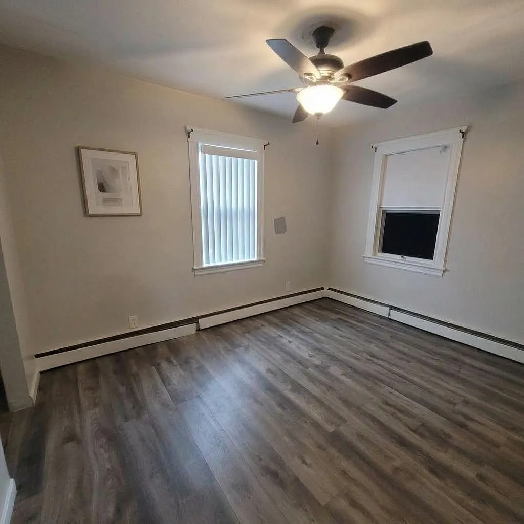 1 bed, 400 sqft, $1,500 — Photo 2